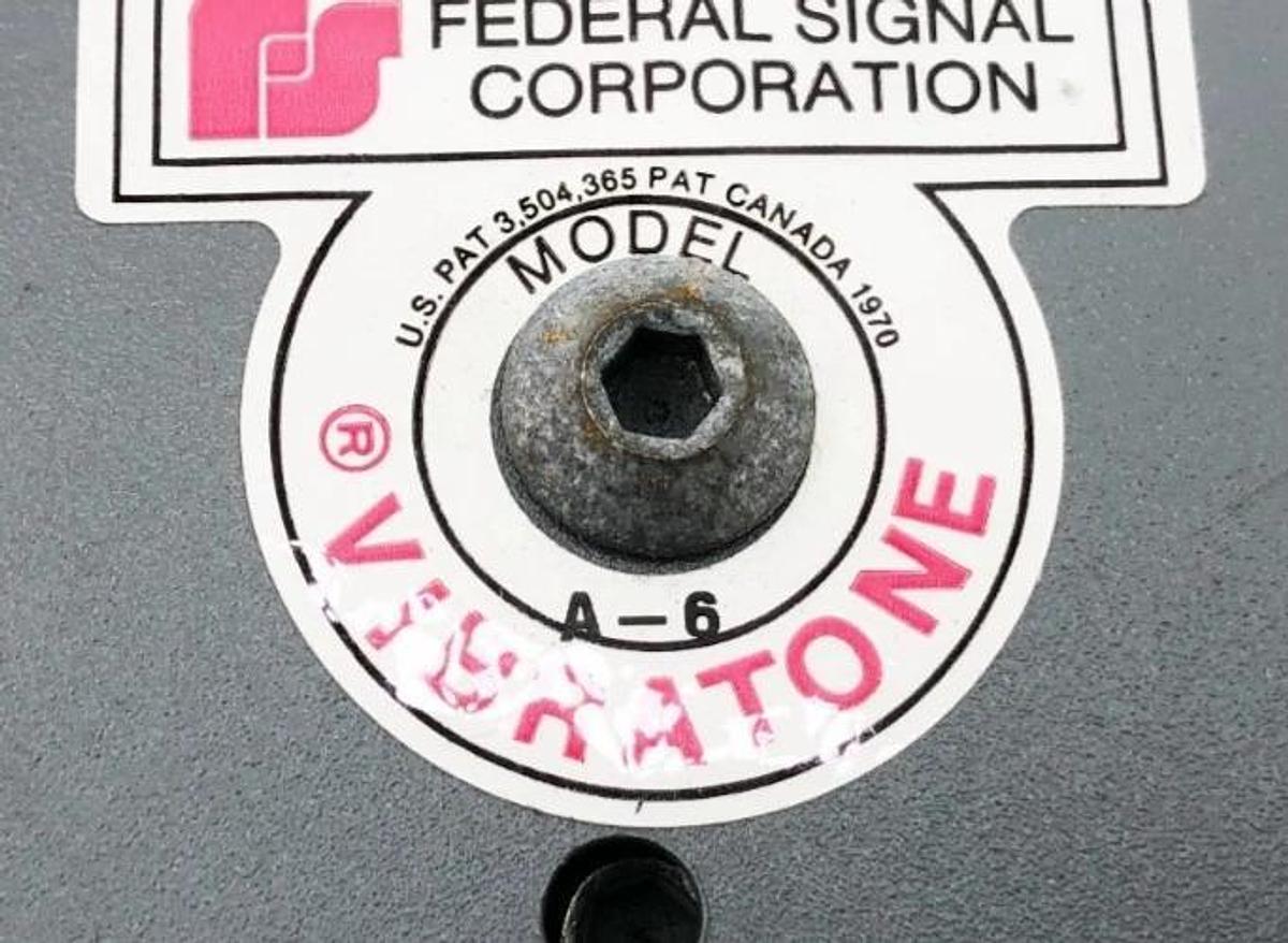 New Federal Signal 506-120-1 Bell Indoor/Outdoor 120VAC Gray 5T589 A-6 - No Box