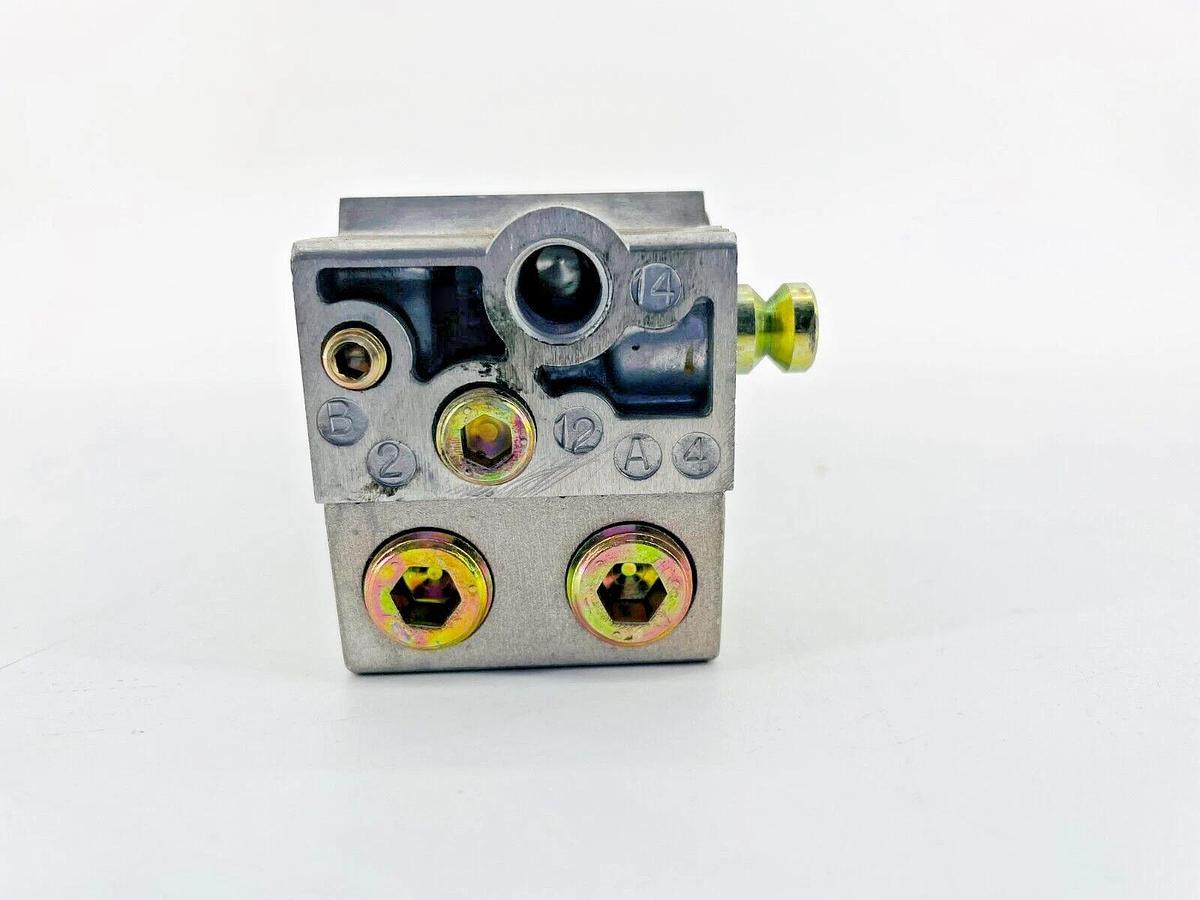 New Asco 35500093 Pneumatic Spool Valve 1/4NPT
