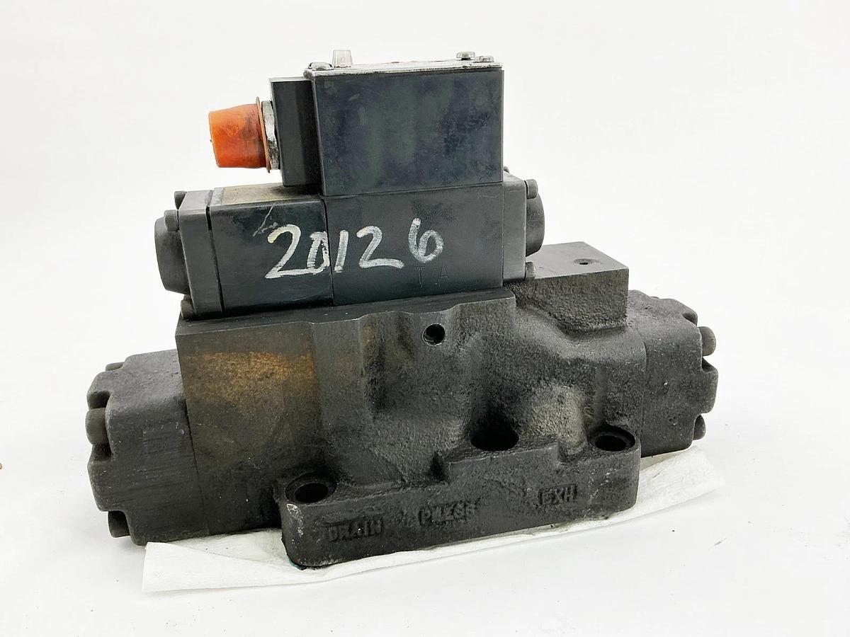 Used Racine FD4-BTHS-106SE-60-1840 Solenoid Valve 3000PSI 110/115V 50/60Hz
