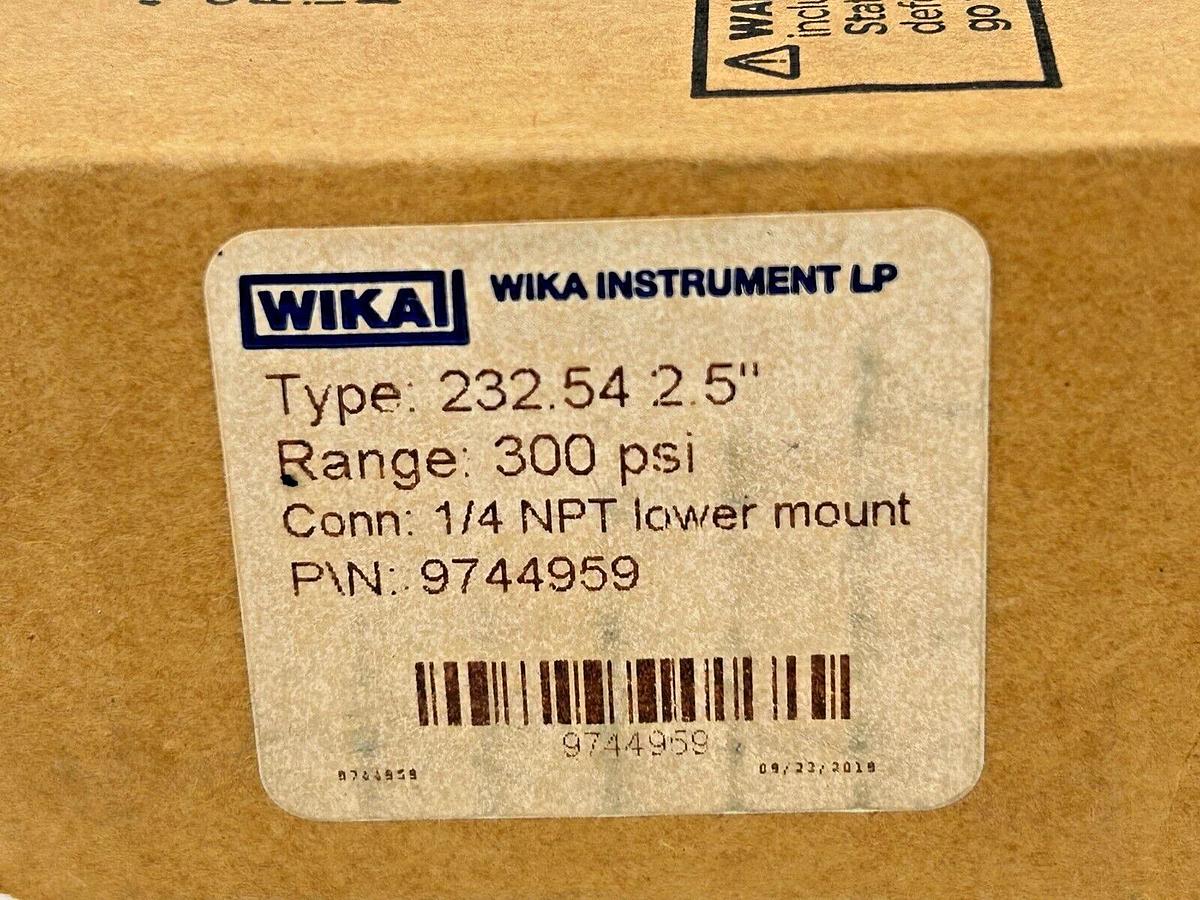 New Wika 9744959 232.54 Pressure Gauge 300PSI 2.5" Dial 1/4 NPT Lower Mount