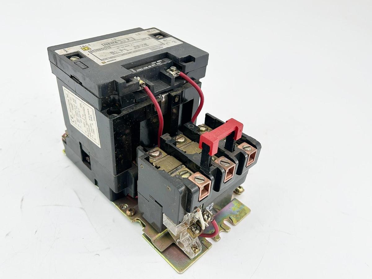 Used Square D 8536SDO1V02S Starter NEMA Size 2 575V 60Hz 25HP 3P Ser.A