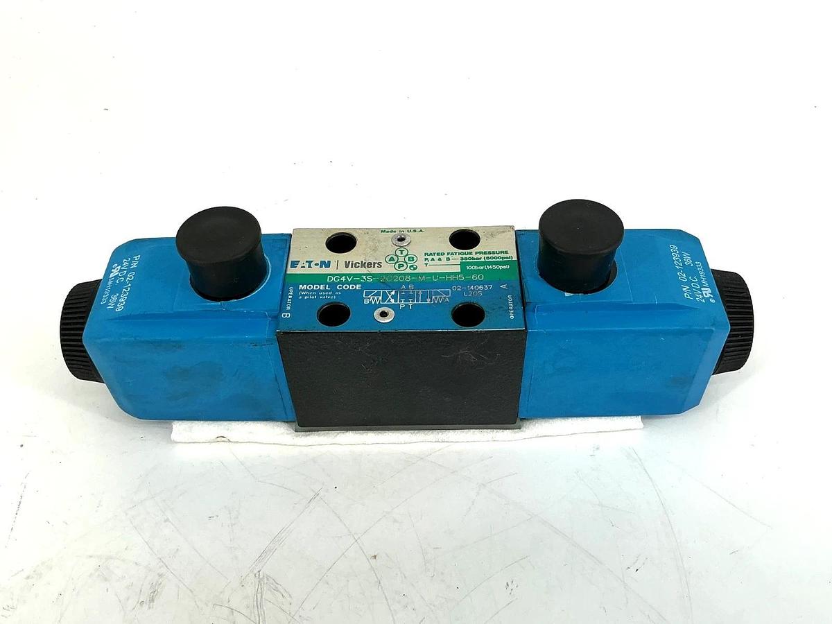 New Vickers DG4V-3S-2C208-M-U-HH5-60 Hydraulic Valve 24VDC 02-140637 - No Box