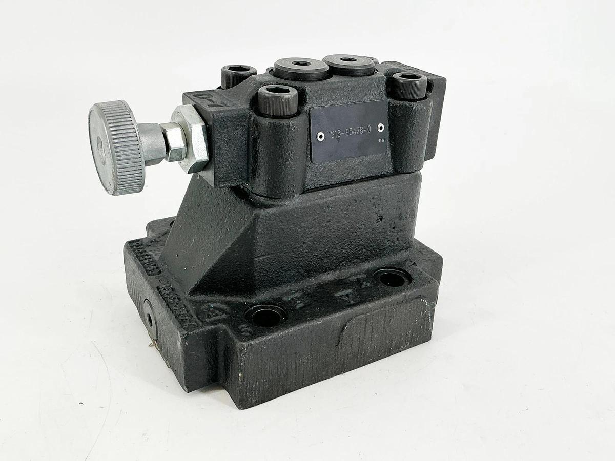 New Denison R4R06-591-11-016-95330-0 Pressure Relief Valve S16-95428-0 - No Box