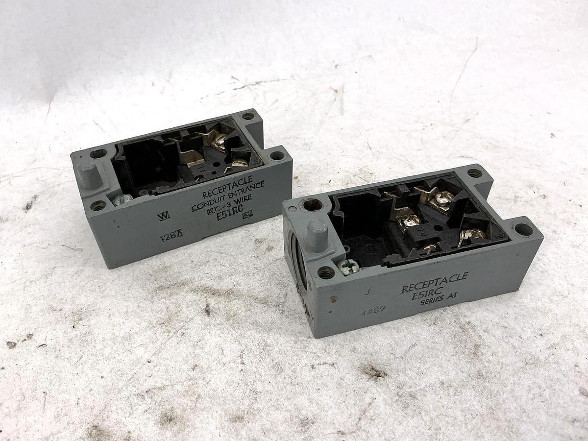 Used Lot of 2 Cutler-Hammer E51RC Series A1 Receptacle Conduit Entrance AC 3-Wire