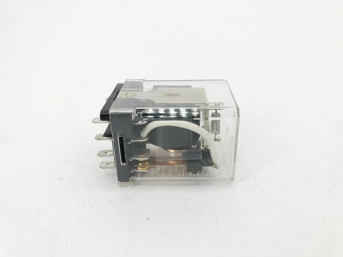 New Dayton 5YR31 Relay 8-Pin 120VAC 13A DPDT