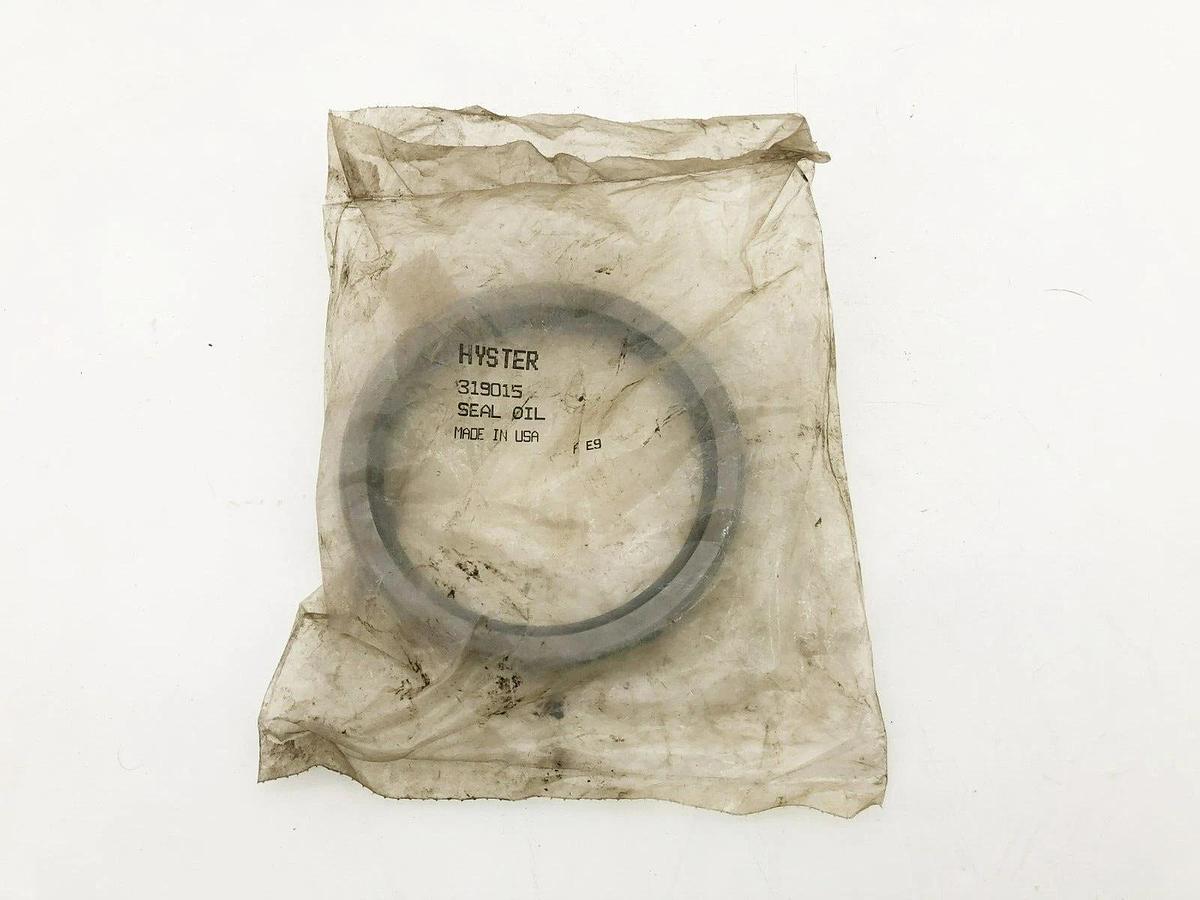 New Hyster New Hyster 319015 Oil Seal3190New Hyster 319015 Oil Seal5 Oil Seal