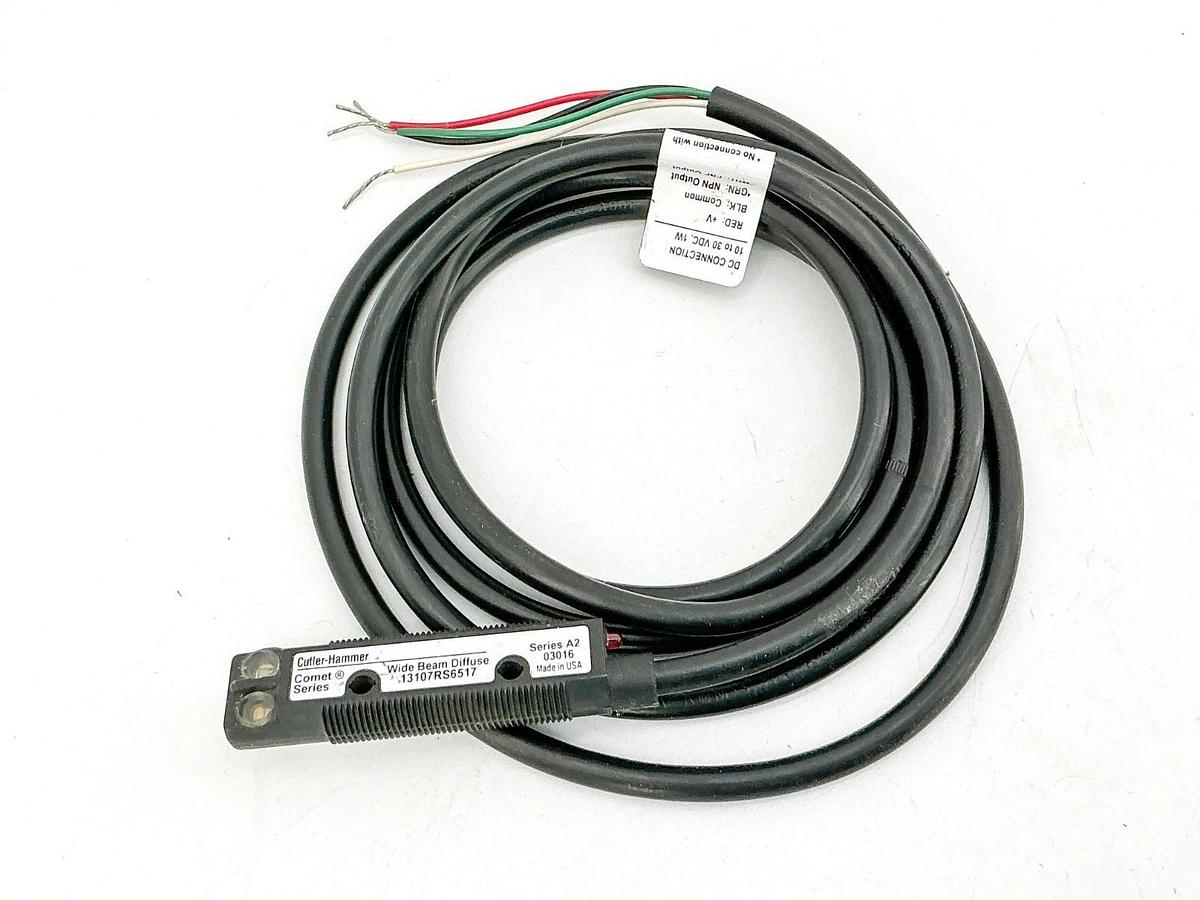 New Cutler Hammer 13107RS6517 Photoelectric Sensor 10-30VDC 1W - No Box