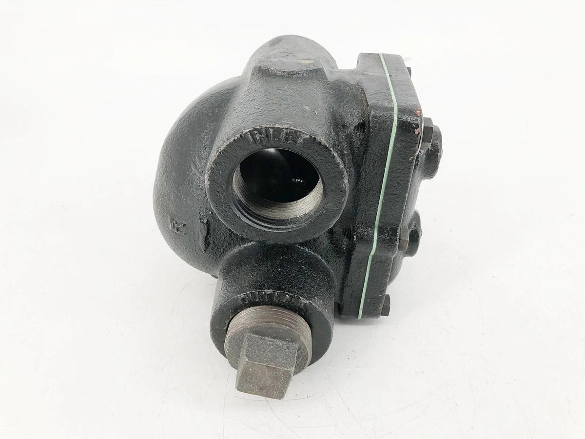 New Watts WFT-30 Regulator 250psi 1-1/4" Max Diff. Press. 30 ΔP - No Box