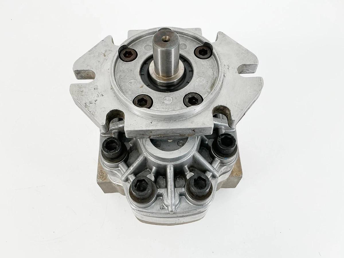 Used Vickers GPC4-25-B1F1-31L Gear Pump