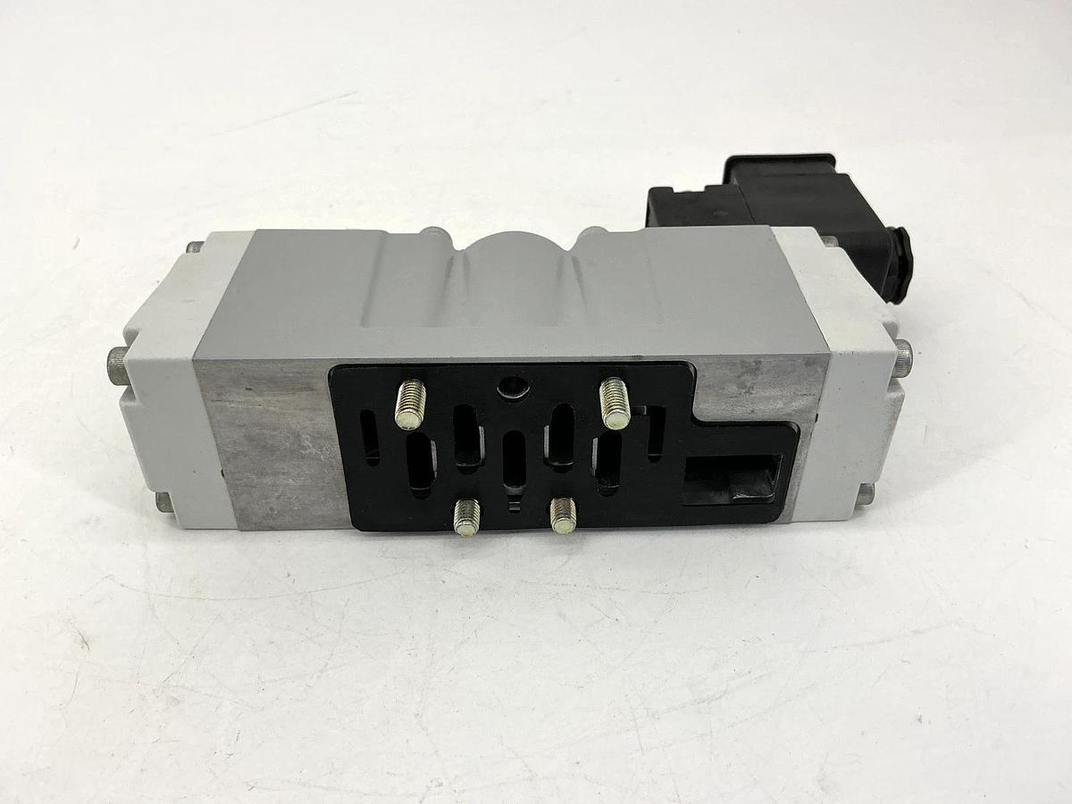 New Parker H1EWXBBL49C Solenoid Valve 145PSIG 24VDC 1W Coil 65V 50/60HZ