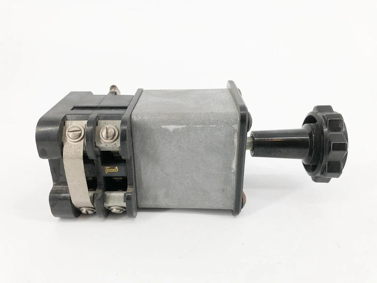 New General Electric SBM 10AA004 Voltmeter Cam Switch 4-Position - No Box