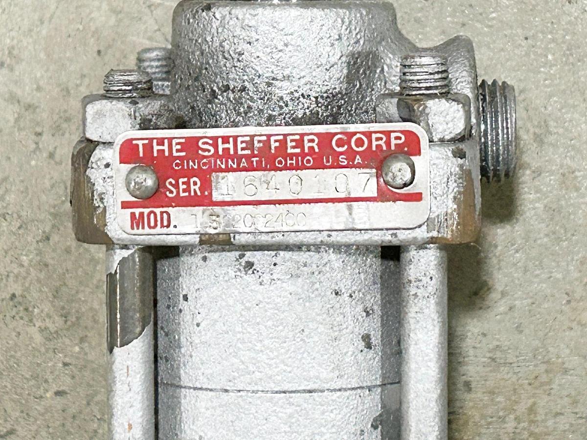 New Sheffer Co. 1.5C20C24CC Pneumatic Cylinder - No Box