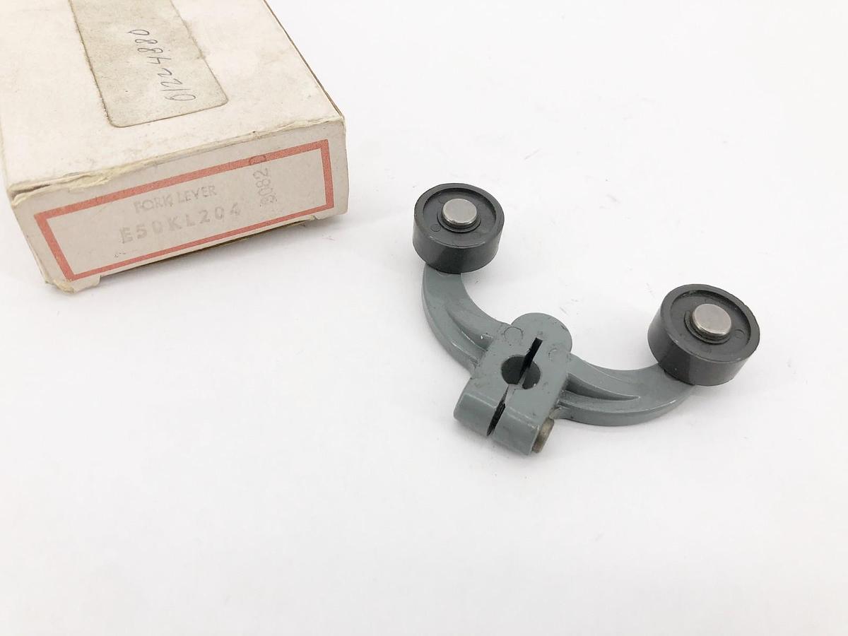 New Cutler-Hammer E50KL204 Limit Switch Roller Fork Lever Arm Series A1