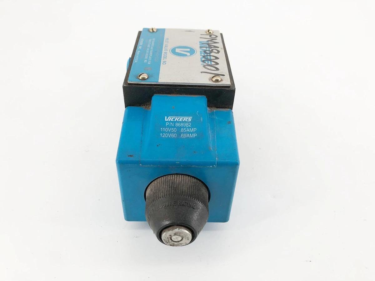 New Vickers DG4S4-016C-B-60-S324 Directional Valve 110/120V 02-119634 - No Box