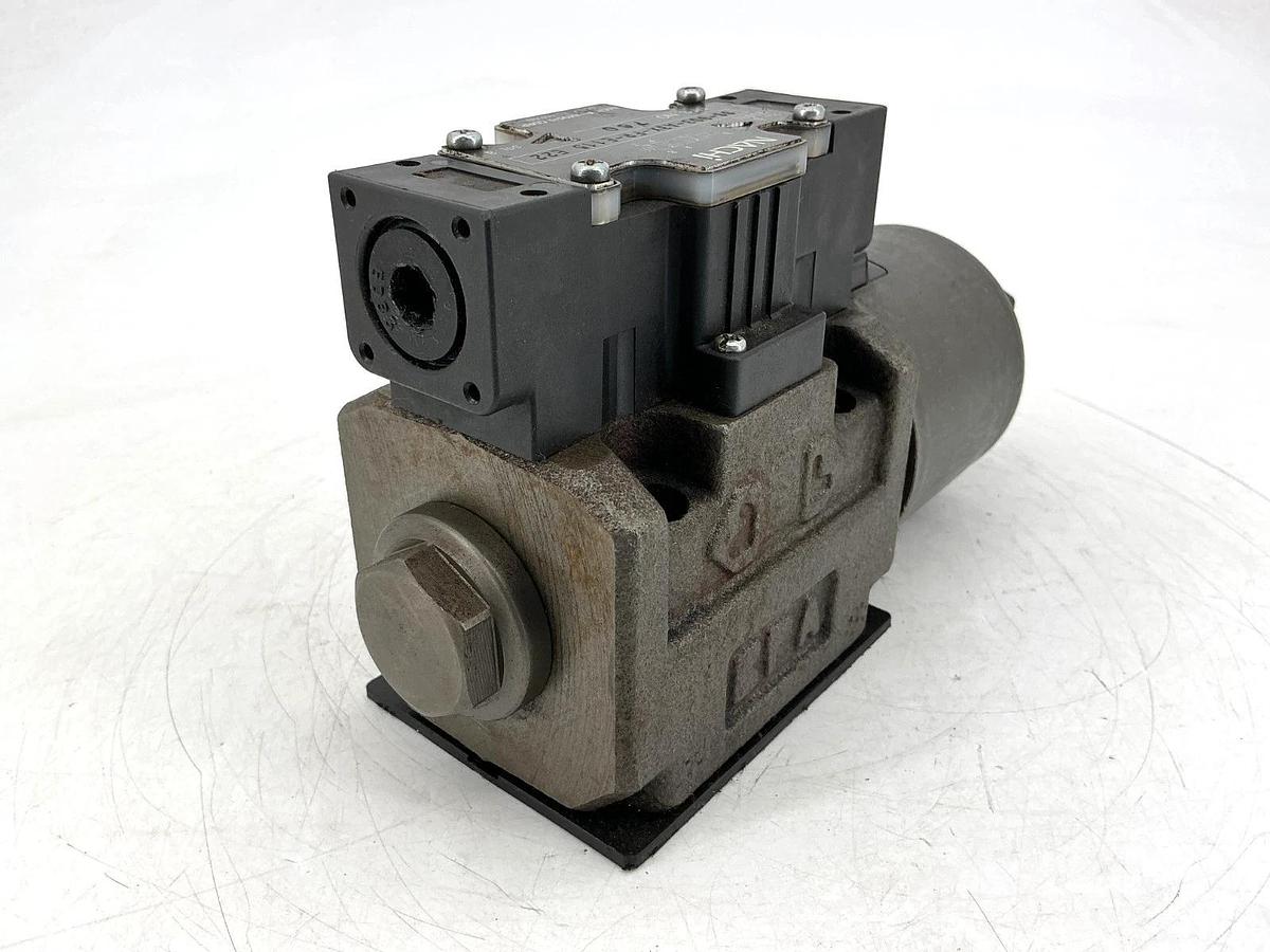 Used Nachi SS-G03-A3X-FR-E115-E22 Ser SS Directional Control Valve Wet Type 5075PSI