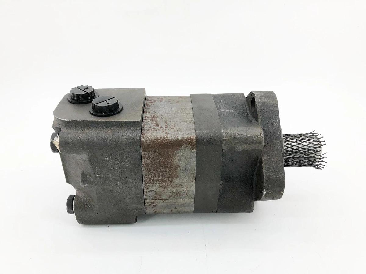 New Fluidyne WF104-1251 Hydraulic Motor 4-Bolt Square Flange - No Box