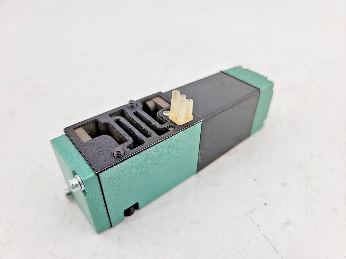 Used Numatics 081SA400M000061 Solenoid Valve 24VDC 150PSIG-AIR