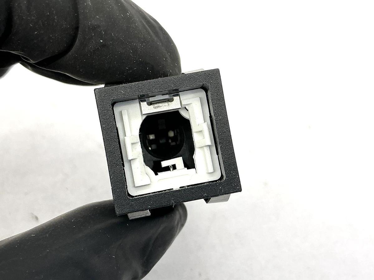 New Honeywell AML21CBE2AC Ser AML20 Micro Switch Pushbutton 3A 250V - No Box
