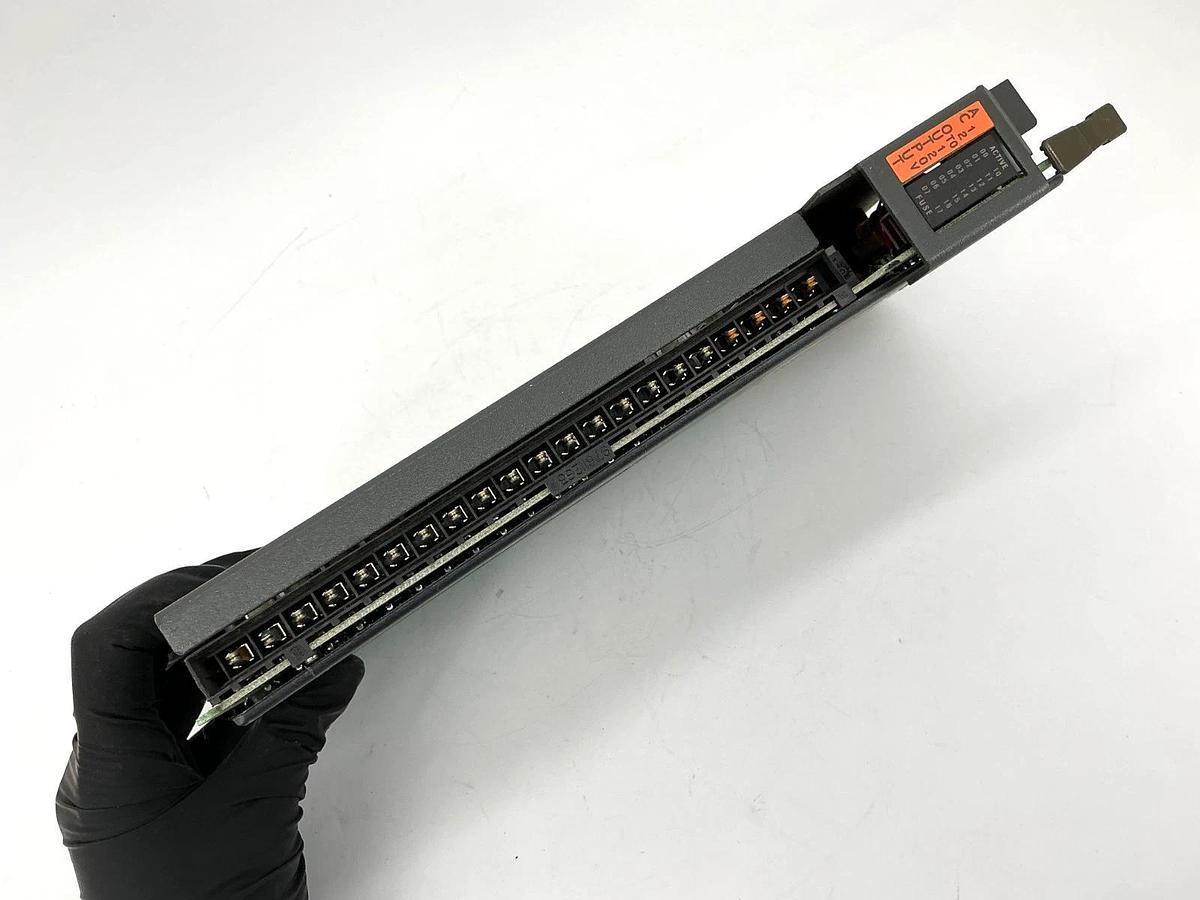 Used Allen Bradley 1771-OAD AC Output Module 16-Point 12-120VAC 50/60HZ 1771OAD