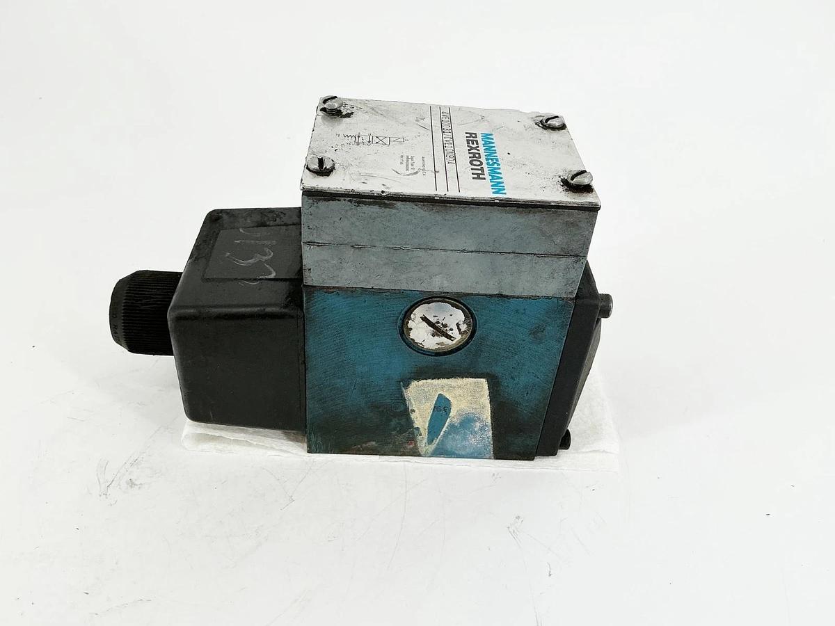 Used Rexroth 4WE10D31/CW110N9DA Hydraulic Valve 90VA/550VA