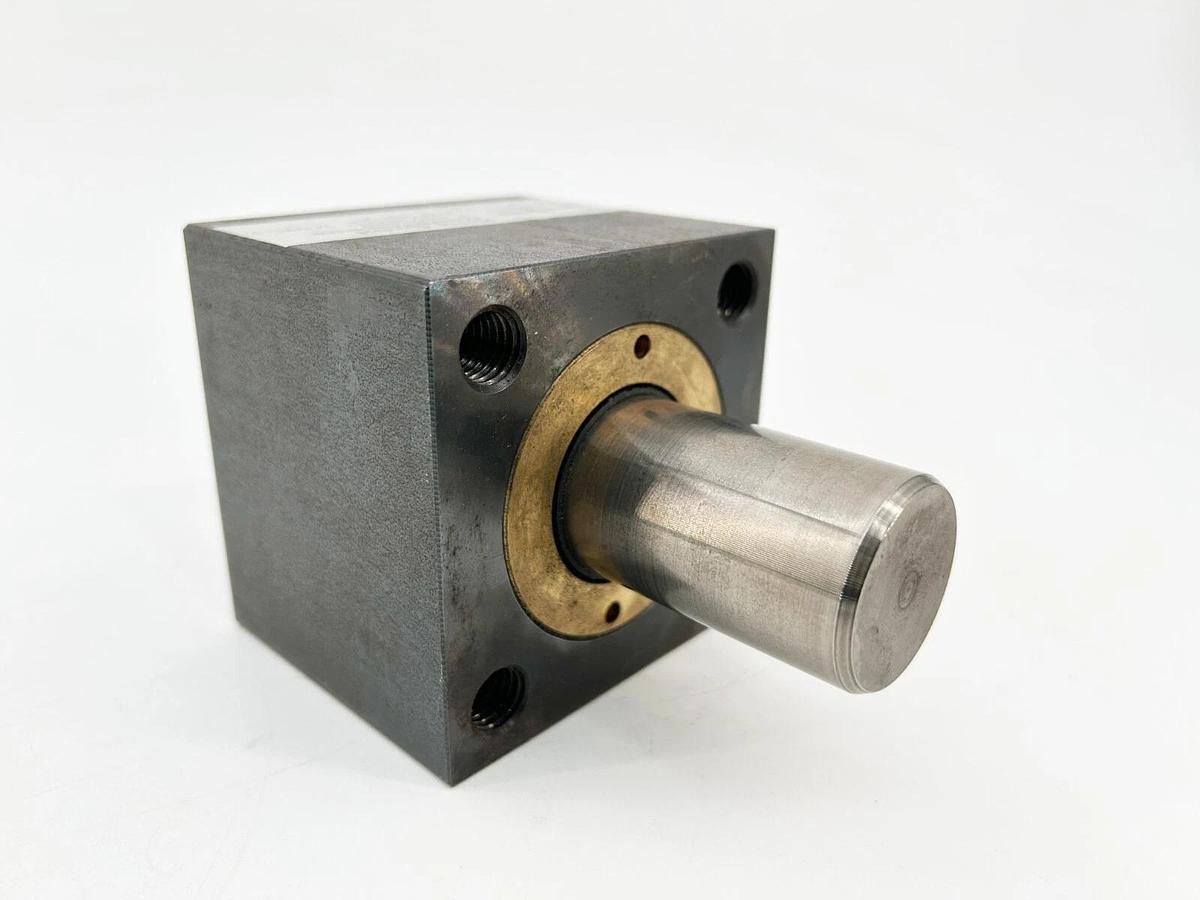 New Heiss HWZ 400-A-50/32/3.003.X Hydraulic Cube Cylinder