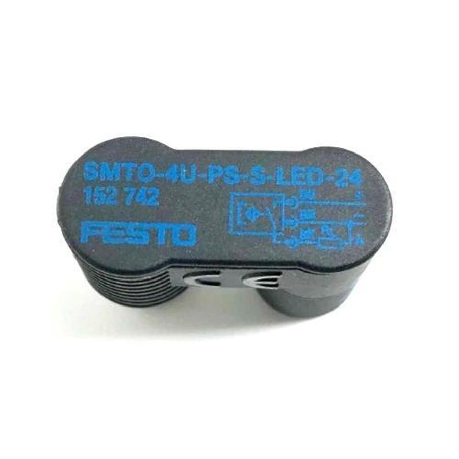 New Festo SMTO-4U-PS-S-LED-24 Inductive Proximity Switch 152742 - No Box