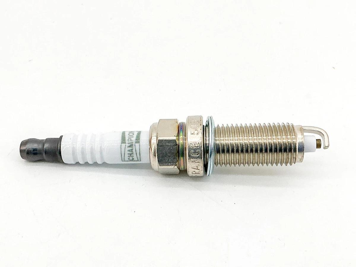 New Lot of 3 Champion OE130 Copper Plus Spark Plug