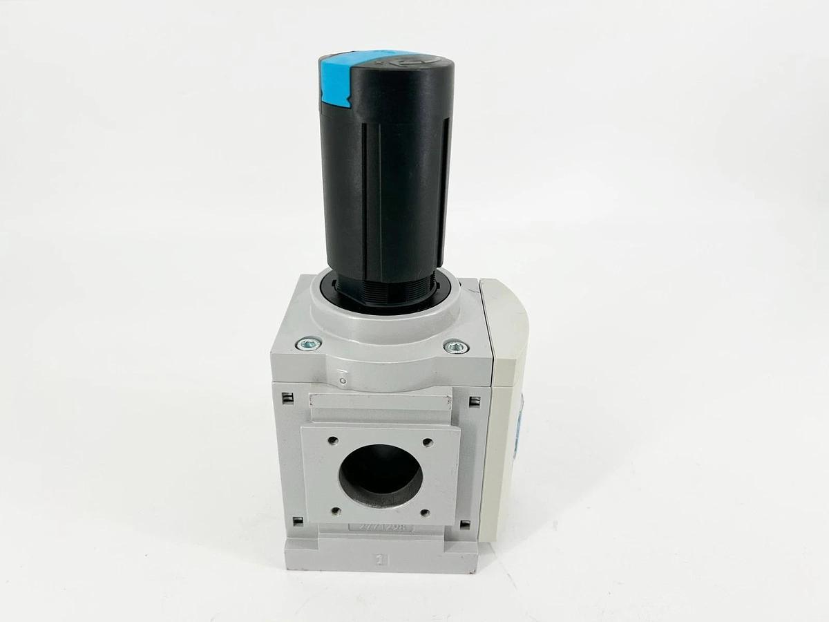 New Festo MS9-LR-G-D7-RG-BAR-AS Pressure Regulator 300psi 562530 - No Box