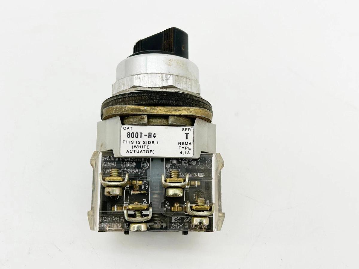 Used Allen Bradley 800T-H4 Selector Switch 30.5M 2 Position Spring Return Ser.T