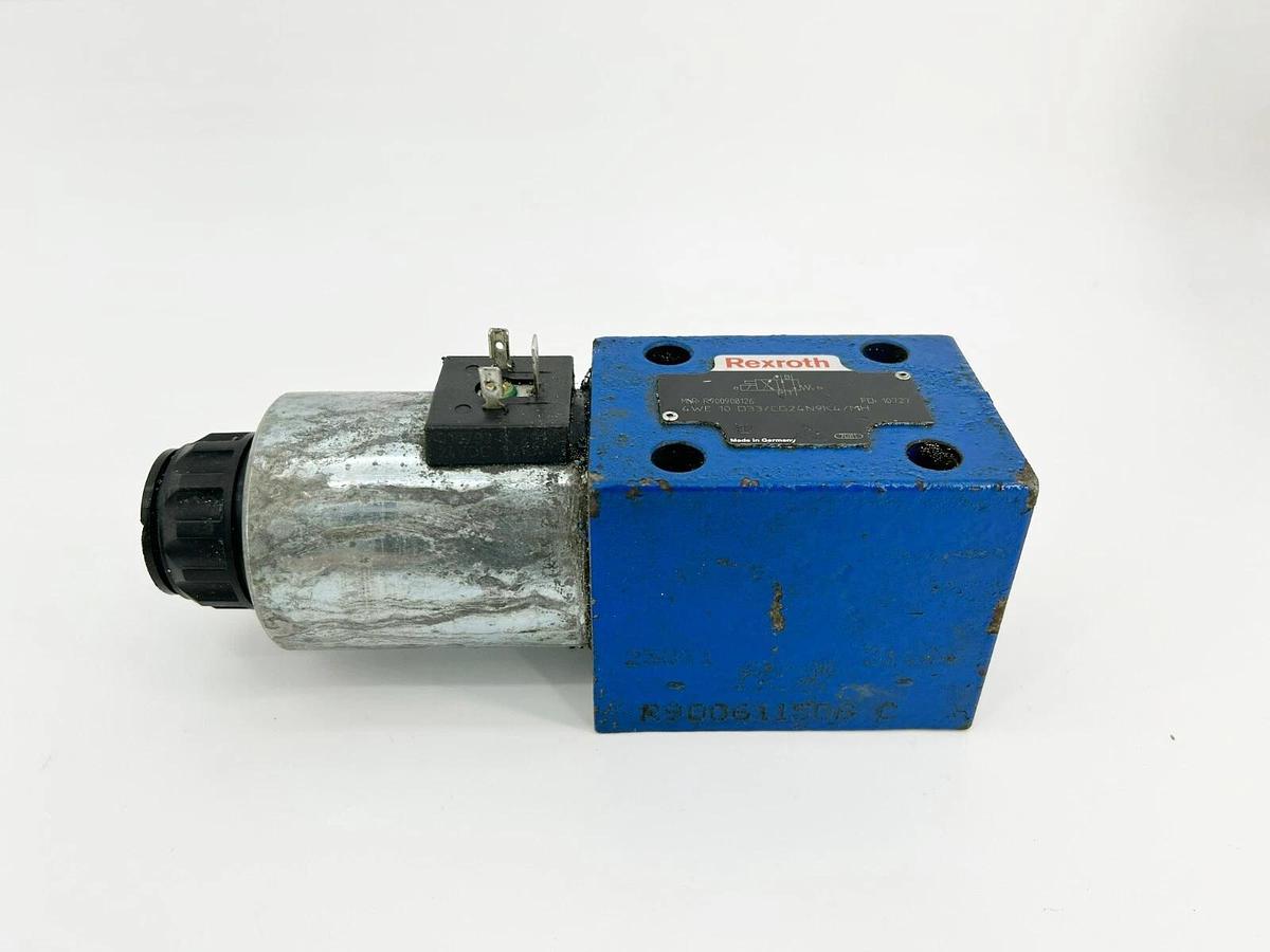 Used Rexroth R900908126 Directional Control Valve, 4WE10D33/CG24N9K4/MH
