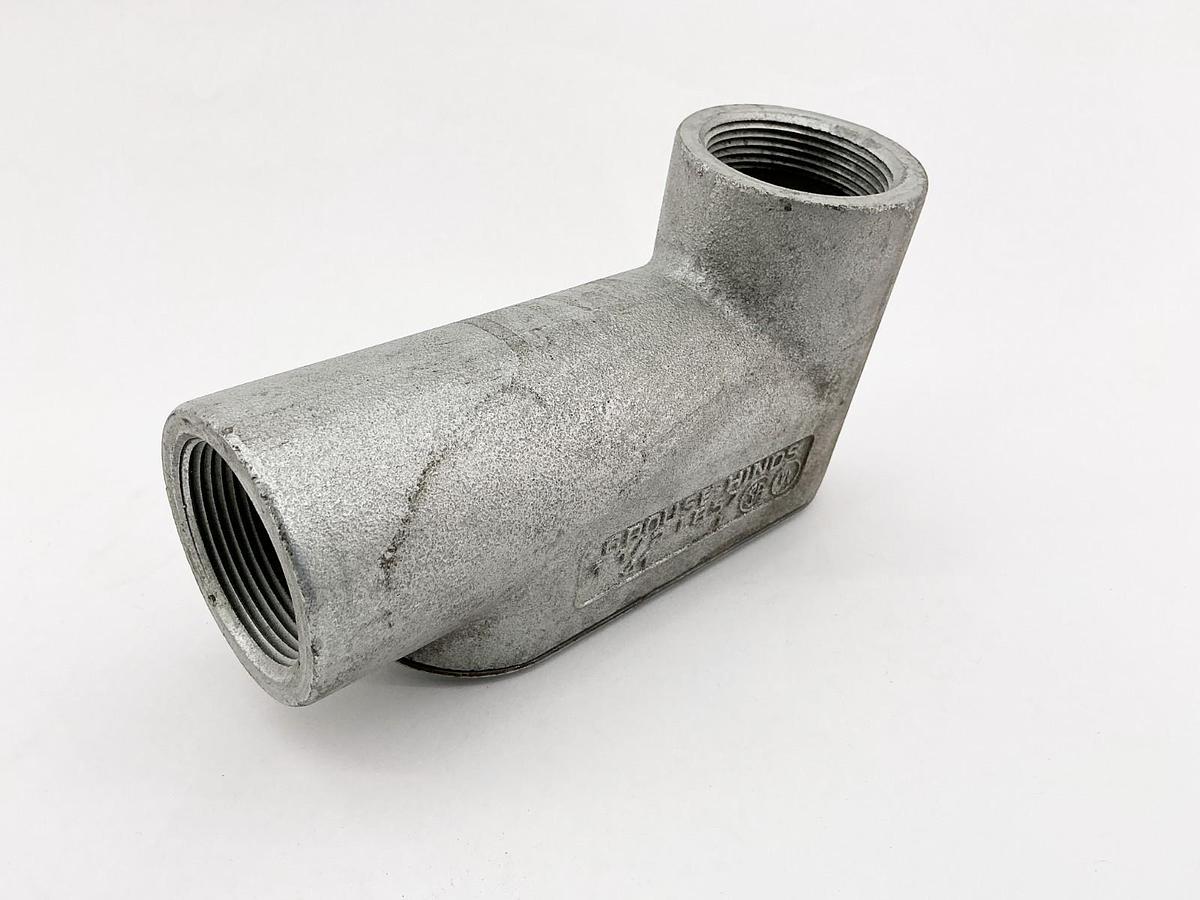 Crouse Hinds LB57 1-1/2" Conduit Outlet Iron