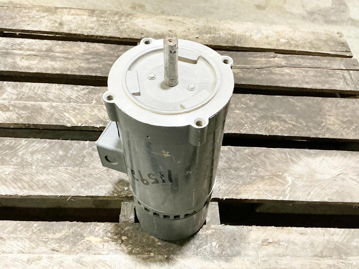 Used Boston Gear FYTB-B 34-2763-527-D Electric Motor 5HP 575V 3PH 56C Frame 1725RPM