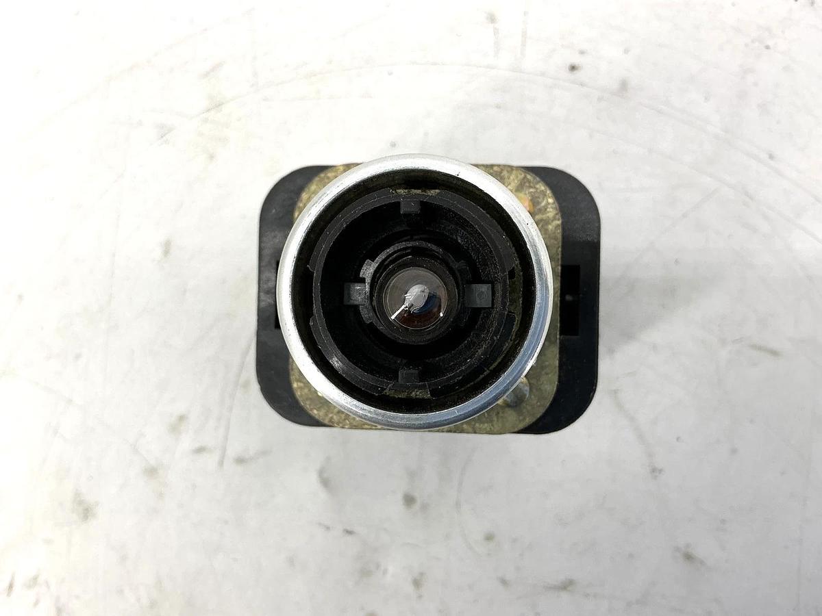 Used Allen Bradley 800T-PB16 Ser T 30.5mm Illuminated Pushbutton - No Box