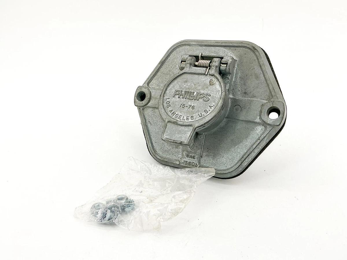 New Phillips 15-76 Socket Breaker 30A 7Pin - No Box