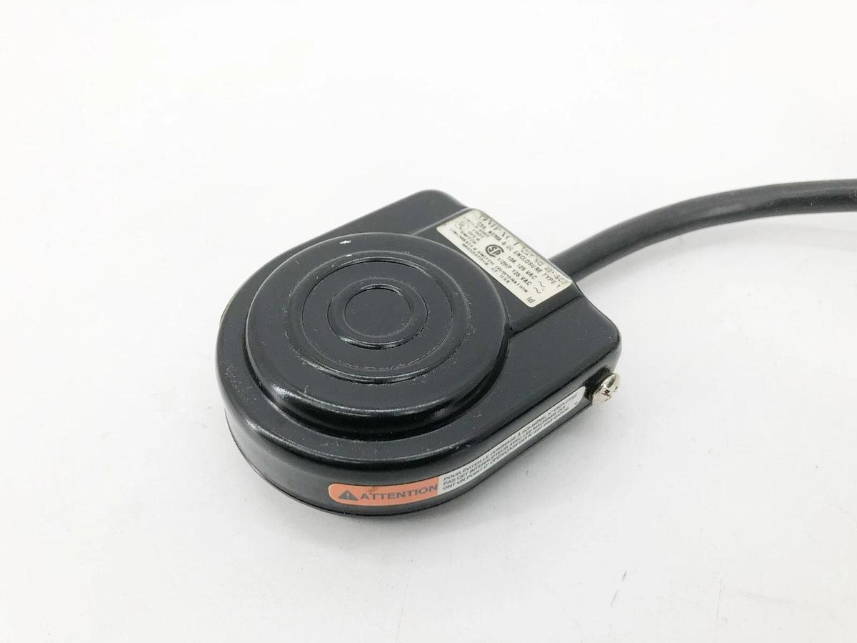 New Linemaster 491-SC3 Compact Foot Switch Momentary 10A 125VAC 2A190 - No Box