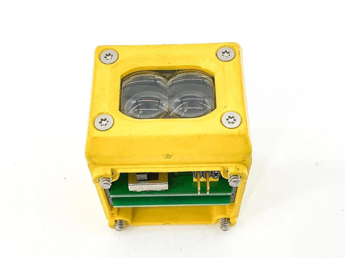 New Banner Engineering OSEDX Photoelectric Sensor Head 27305 - No Box