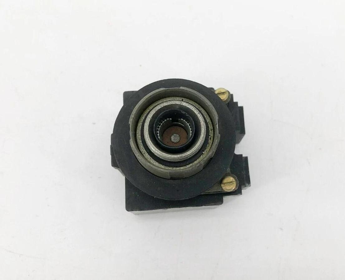 Used Microswitch PTY4101 Pushbutton 3 Position Momentary Push Start Pull Stop