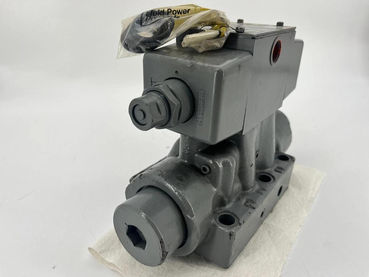 New Parker Hannifin D63W8C1Y Hydraulic Directional Control Valve 110V