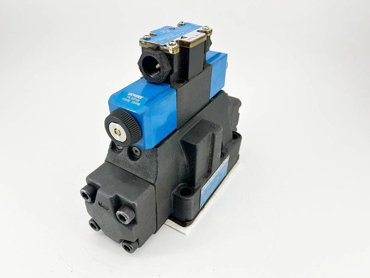 New Eaton DG5V-8-H-6C-T-M-FW-B-10 Directional Control Valve 02-330476 - No Box