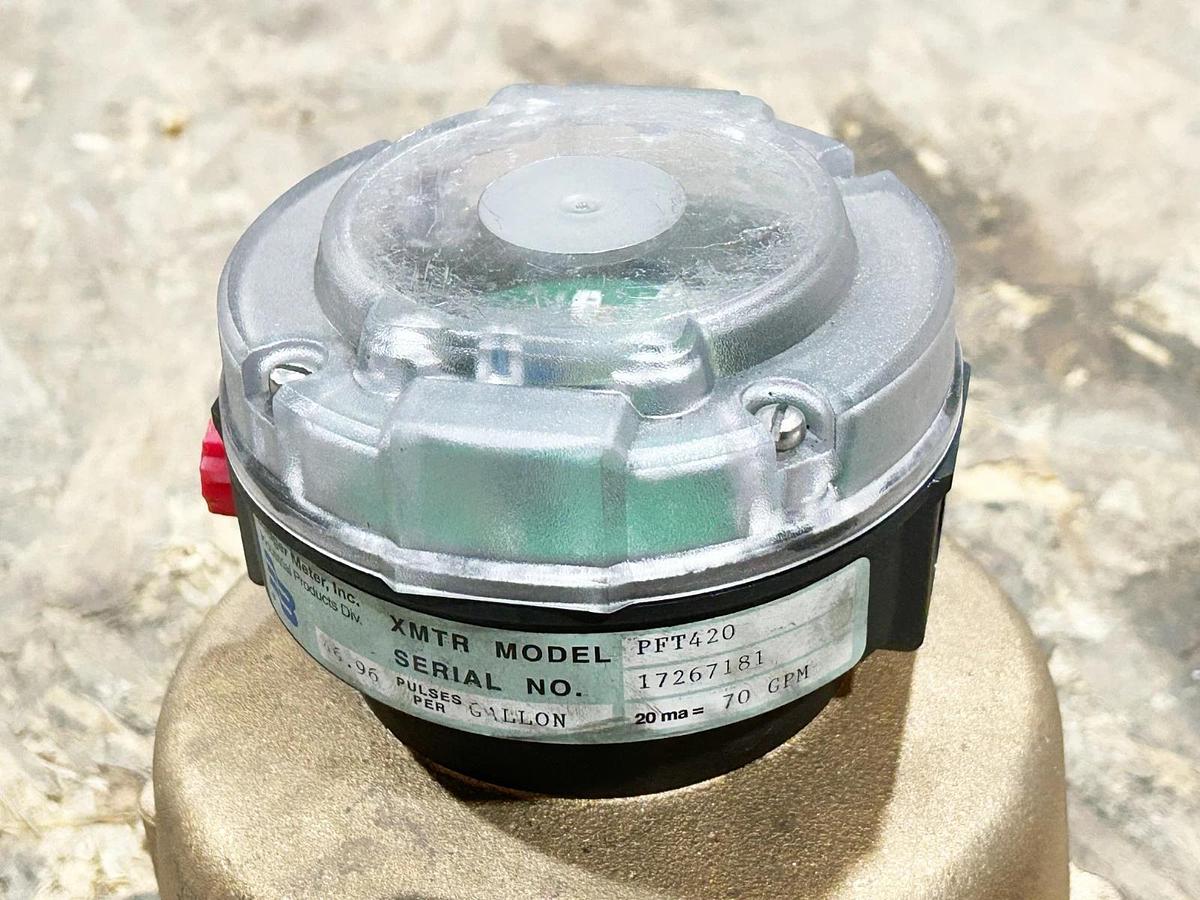 New Badger Meter XMTR Model PFT420 Flow Transmitter w/ Model 70 Valve Size 1"
