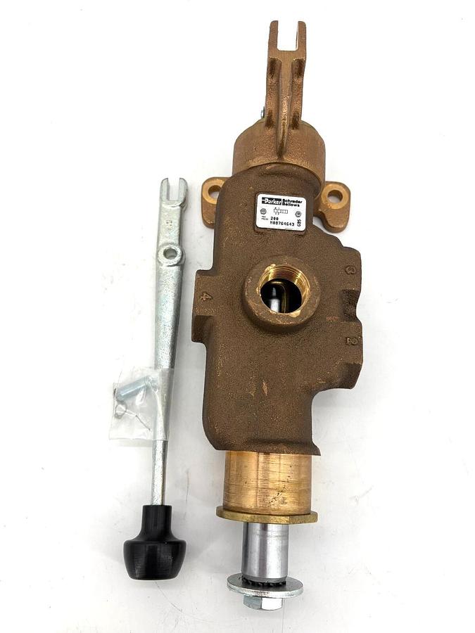 New Parker M08764643 Manual Directional Control Valve 4W2P - No Box