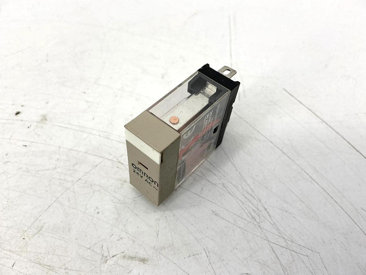 Lot of 3 New OMRON G2R-1-S-DC24(S) Relay 1-Pole 5-Pin 10A 24VDC Coil G2R-1-S(S)