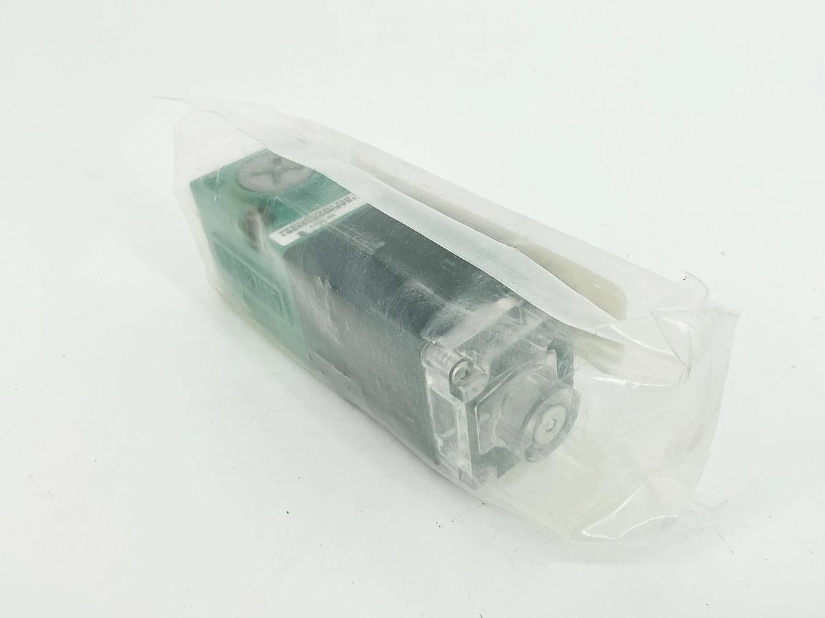 New Numatics 11SAD400B000061 Solenoid Valve 150PSIG -10F-115F 24VDC 6.3W