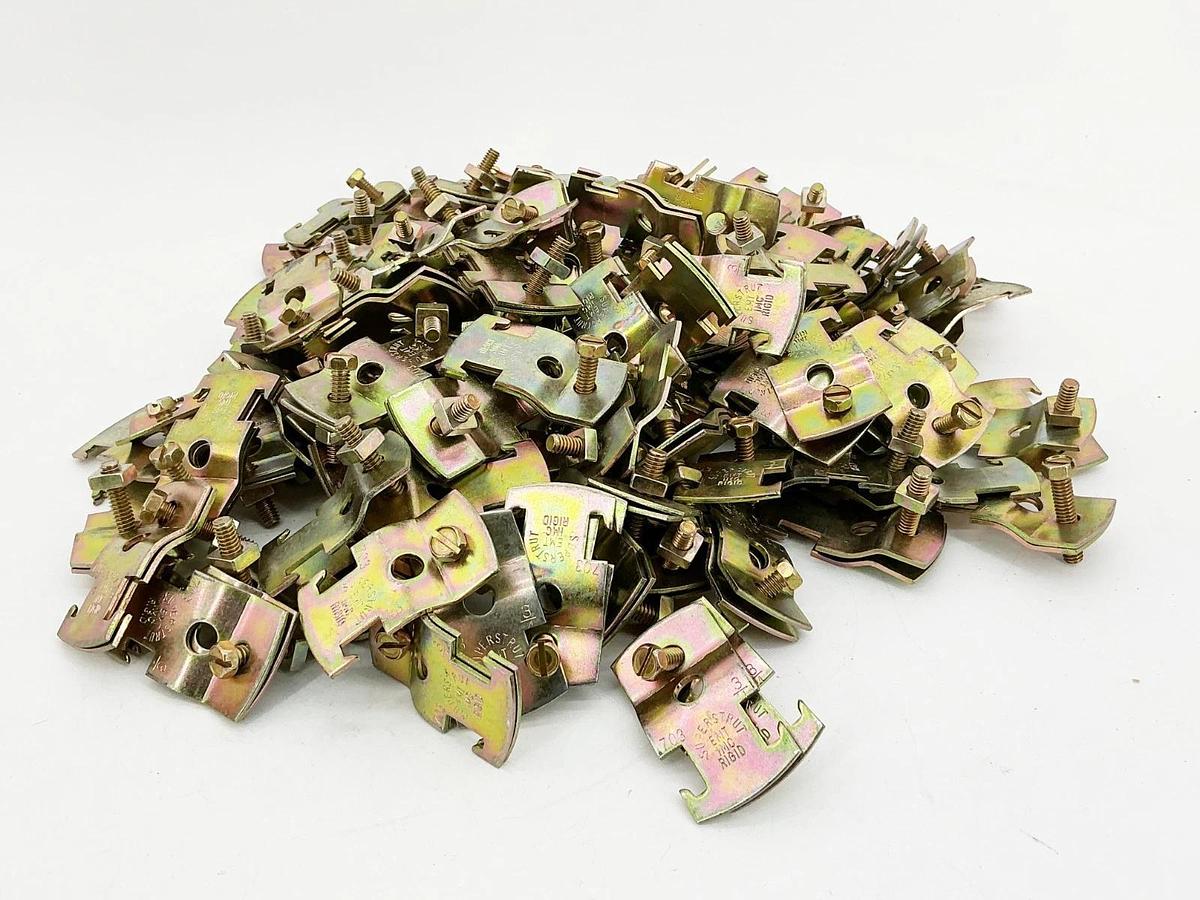 New Box of 100 Thomas & Betts 703 3/4 Steel Pipe Clamp Universal 3/4"
