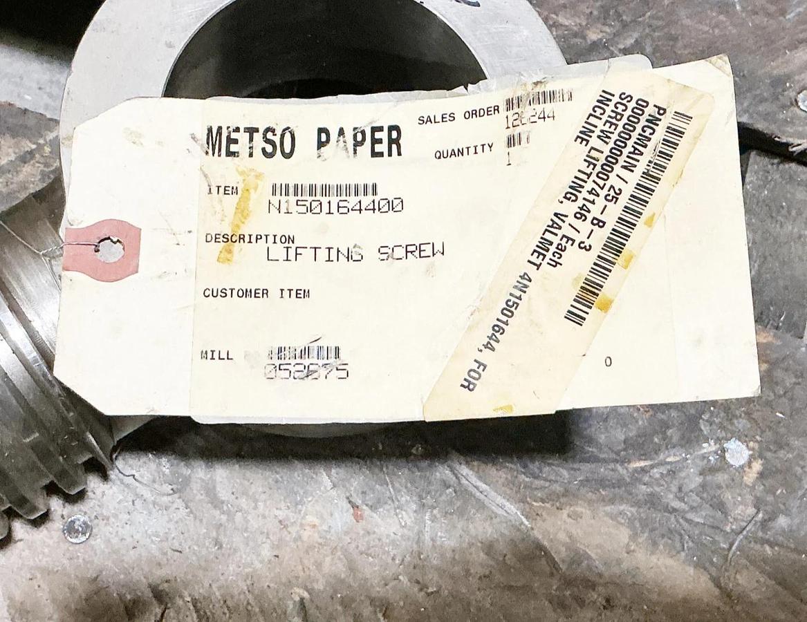 New Metso Valmet 4N1501644 Lifting Screw N150164400