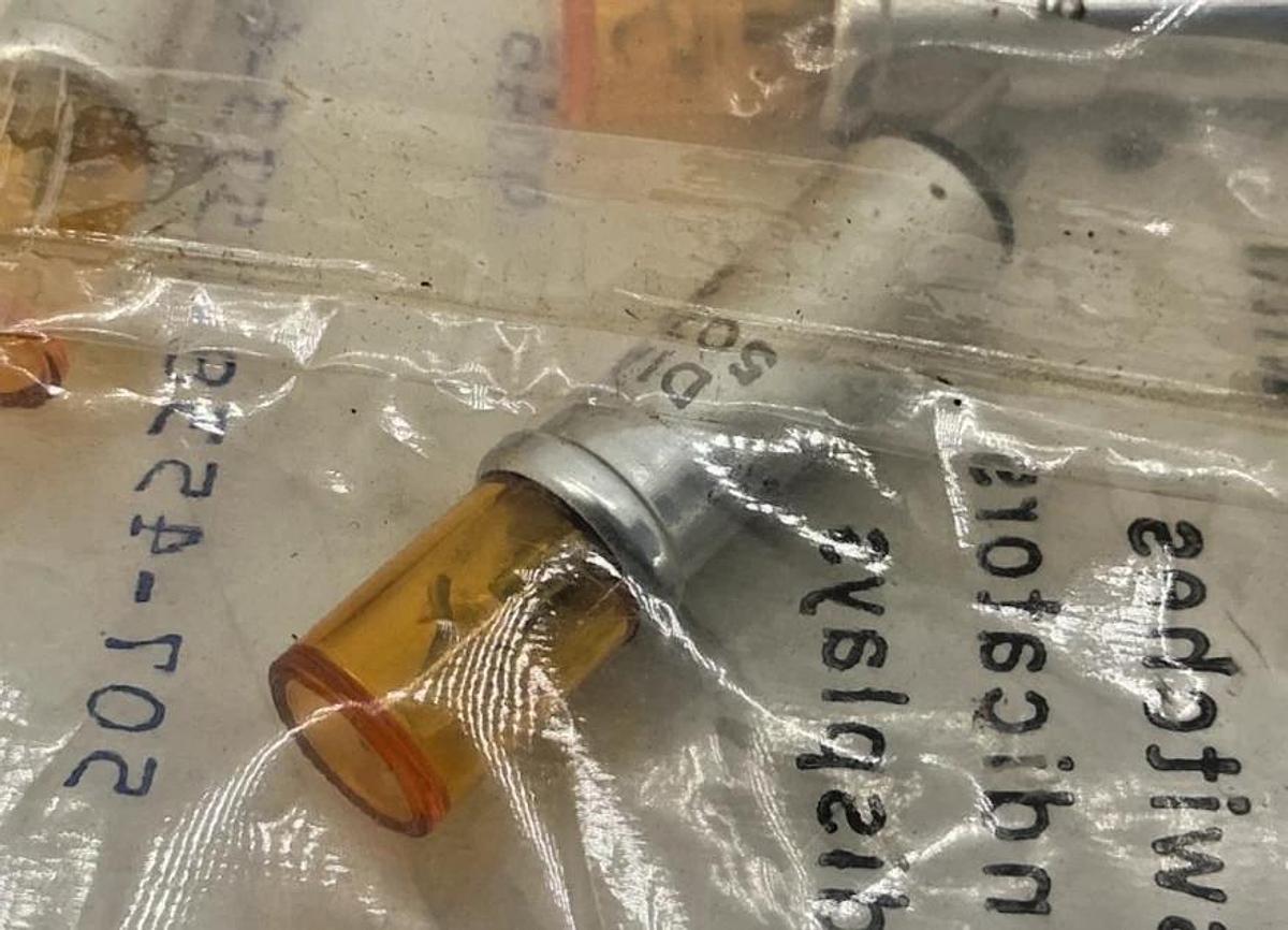 Bag of 5 New Dialight 507-4538-1533-610 Indicator Bulb Amber 2P 507-4538 22K