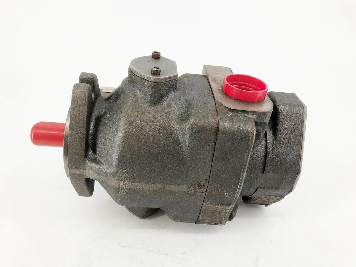 New Parker PVP16364R26A212 Piston Pump 3600psi Max- No Box