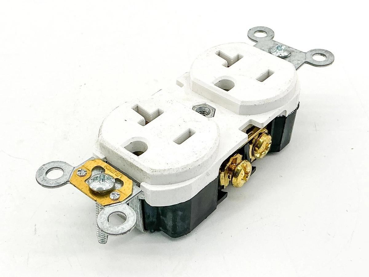 New Lot of 5 Leviton BR20-W Duplex Receptacle 20A 125V