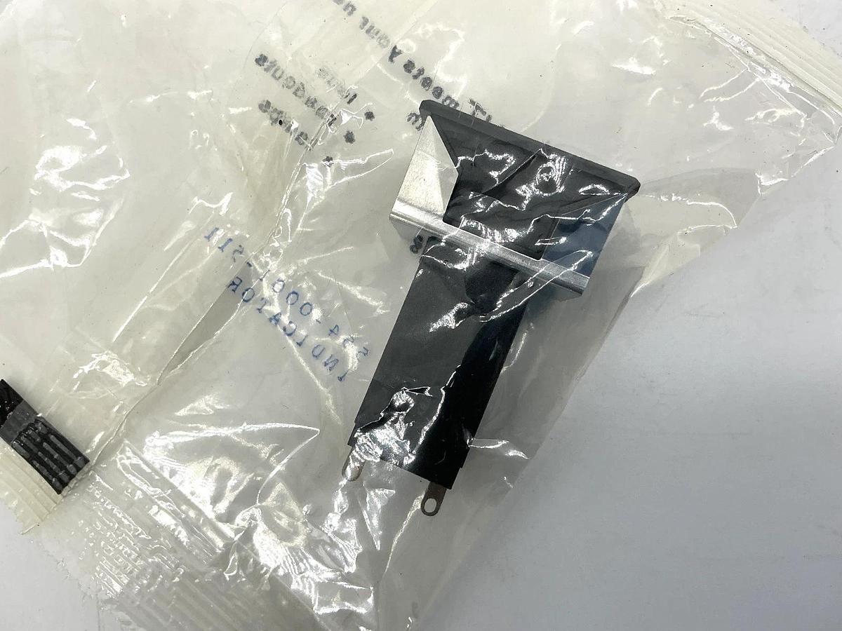 New Dialight 554-0001-511 Illuminated Panel Mount Indicator Light 2-Pin