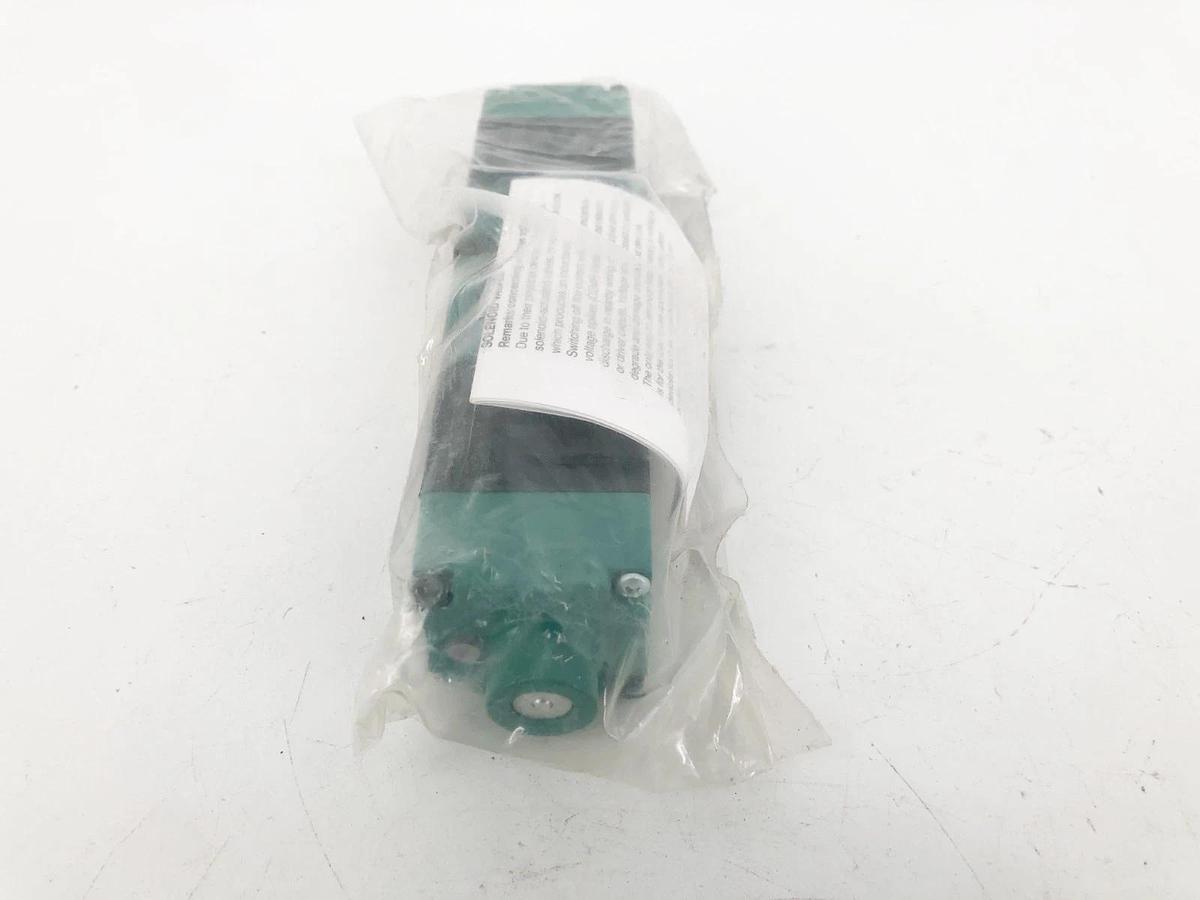 New Numatics 081SS400K000020 Solenoid Valve 1/8" NPTF 24VAC MK8 Series